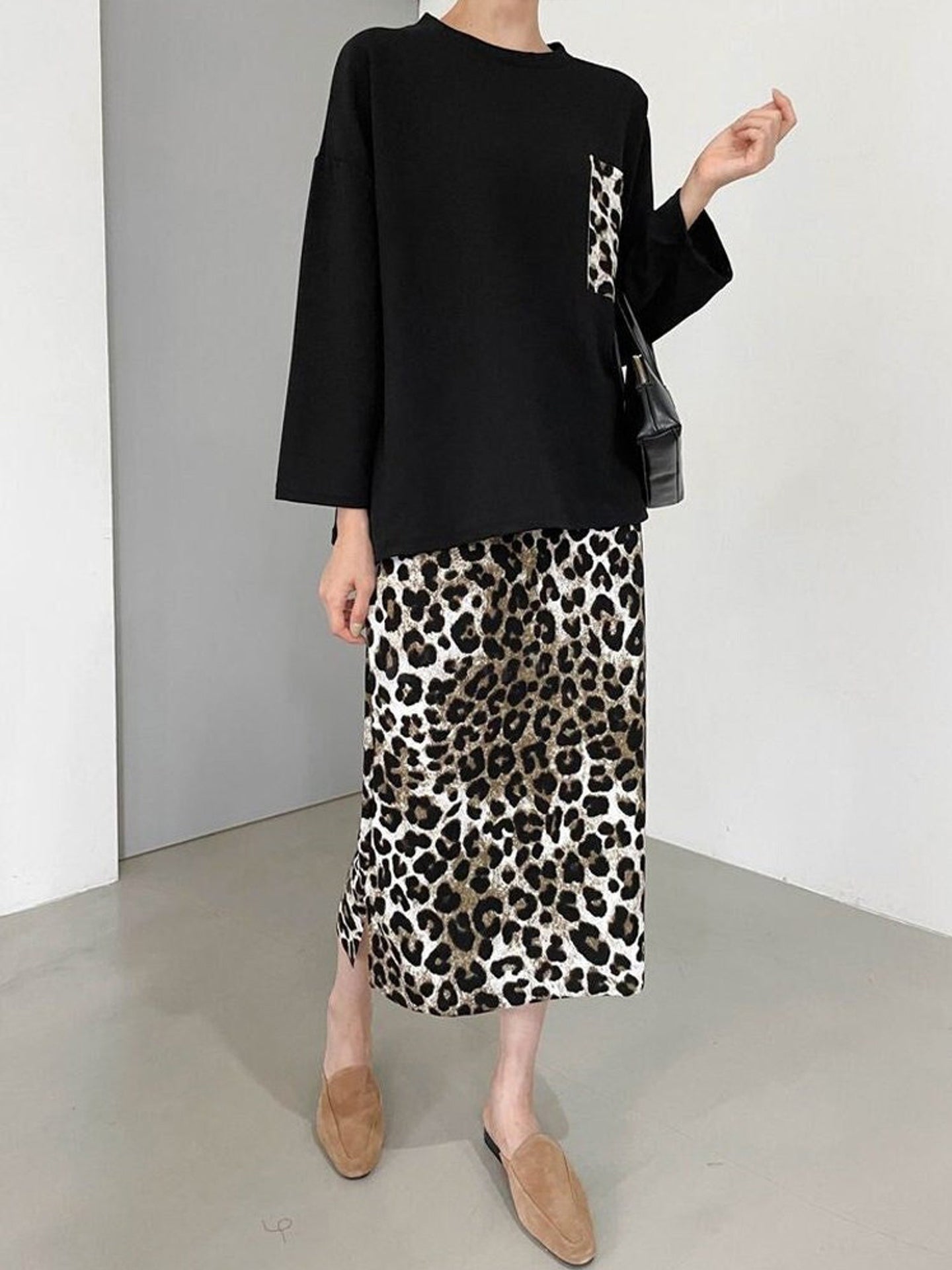 2pc-Set Soft Loungewear Black Leopard Print Long Sleeve Casual Wear Top Bottom Skirt Pajama Set / LEO / One Size